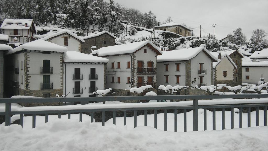 Hotel Kapel Etxea Urzainqui Esterno foto